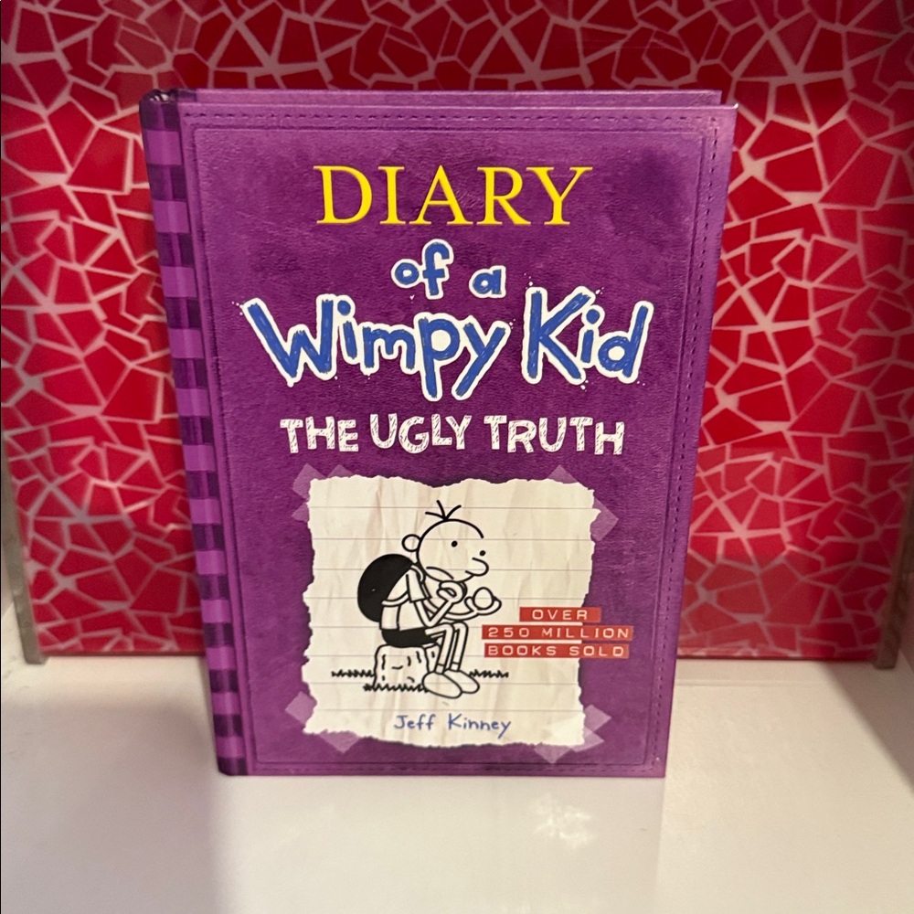 Diary of a Wimpy Kid: The Ugly Truth Book #5